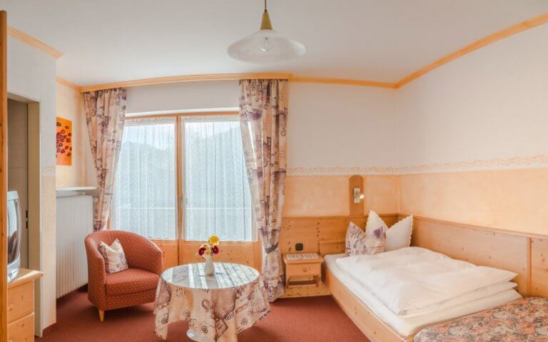 Einzelzimmer-Typ-E-1-768x480  